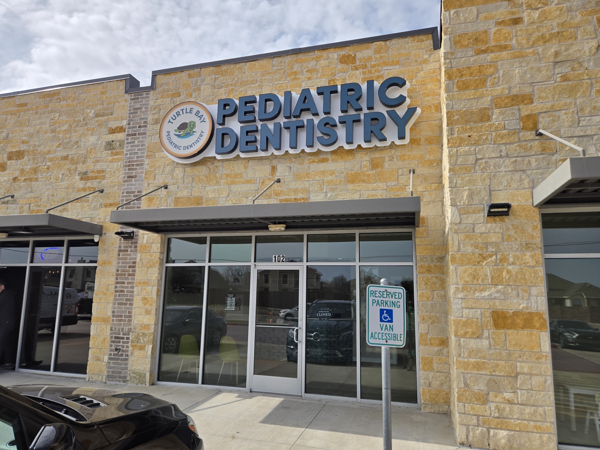 Front entrance of Turtle Bay Pediatric Dentistry